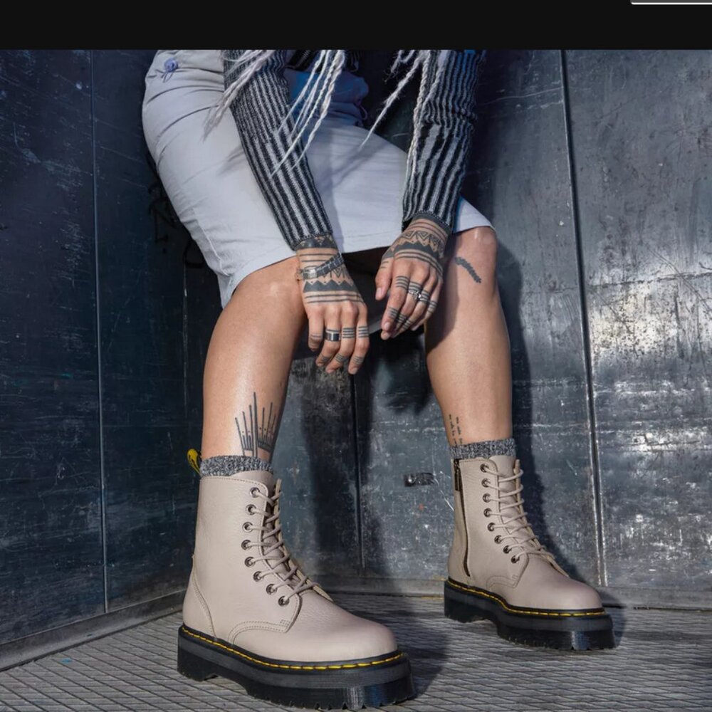 Dr. Martens Jadon lll Boots Vintage Taupe Pisa